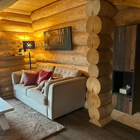 Modern Design Near Piste Apartment *